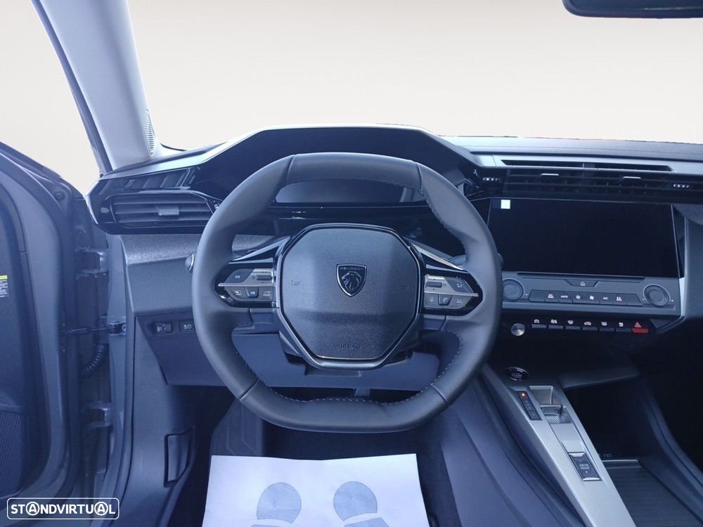 Peugeot 408 - 12