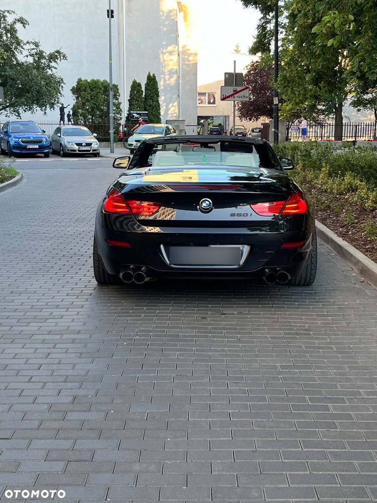 BMW Seria 6 650i - 7
