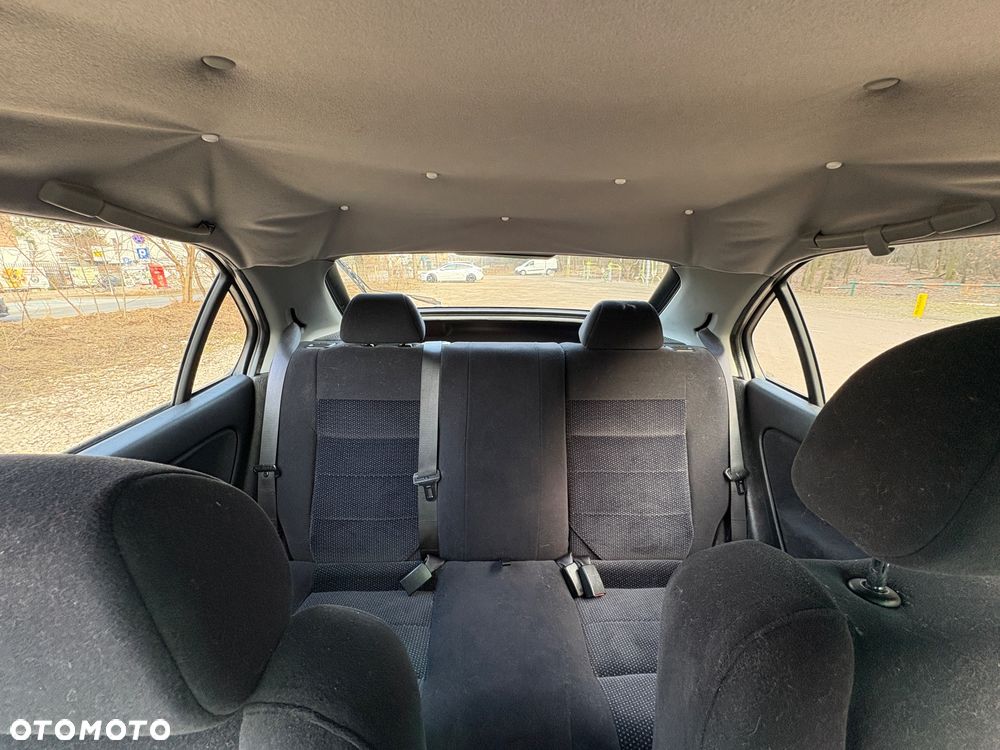 Honda Civic 1.4i S - 6