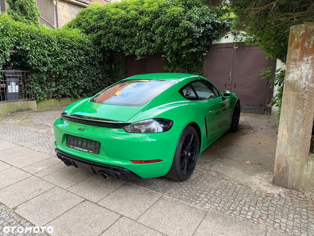 Porsche 718 Cayman - 8