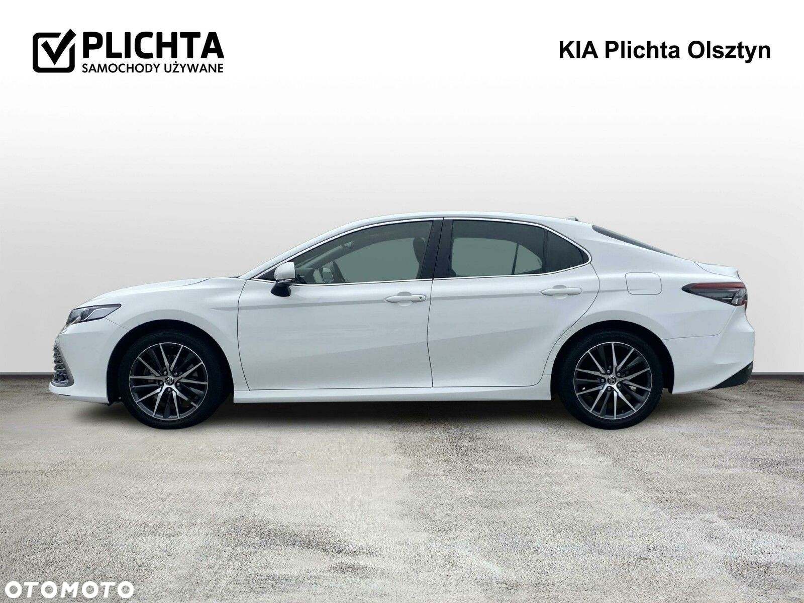 Toyota Camry - 2