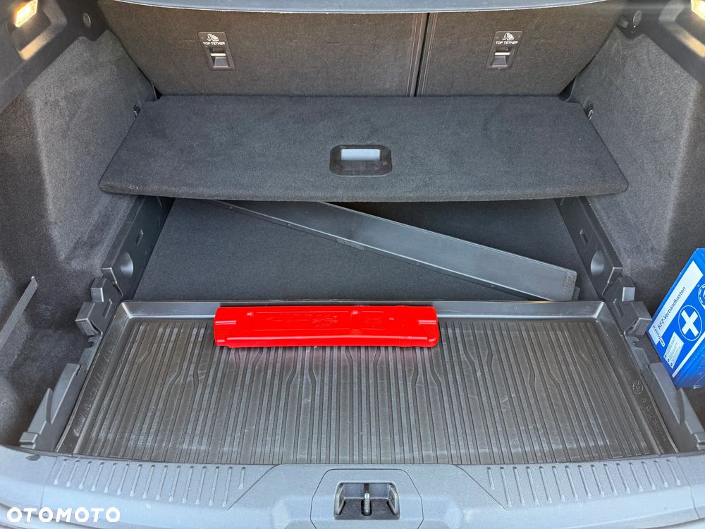 Ford Focus 1.0 EcoBoost mHEV ST-Line X - 17
