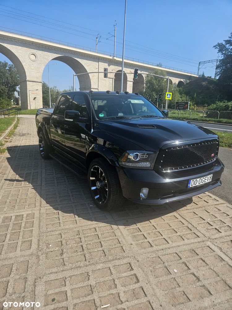 Dodge RAM - 1