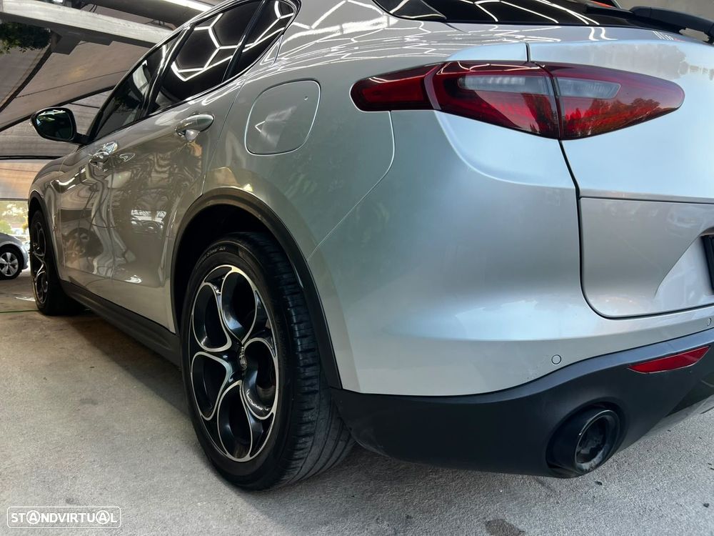 Alfa Romeo Stelvio 2.2 D TI AT8 - 7