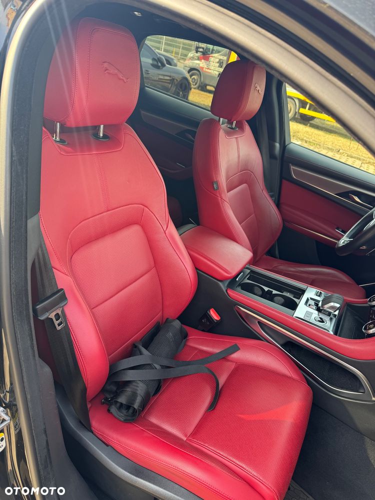 Jaguar F-Pace D300 AWD R-Dynamic SE 90th Anniversary Edition - 17