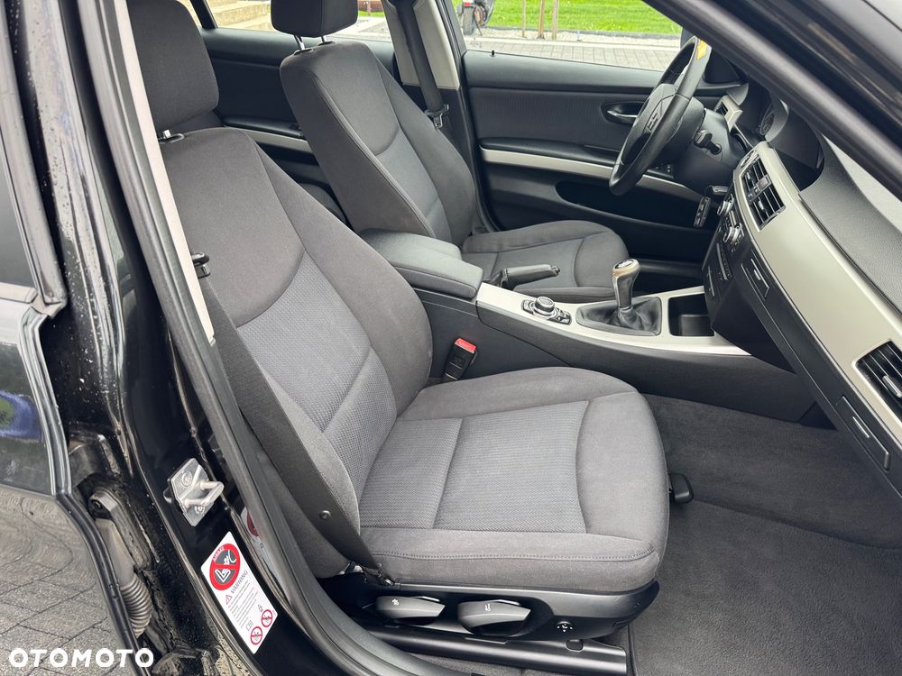 BMW Seria 3 - 27
