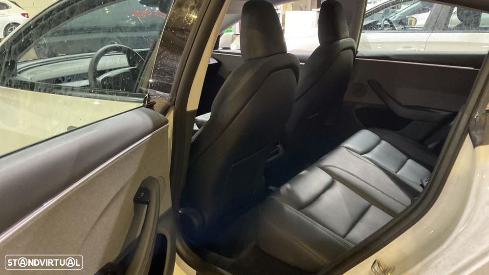 Tesla Model 3 Standard RWD - 3