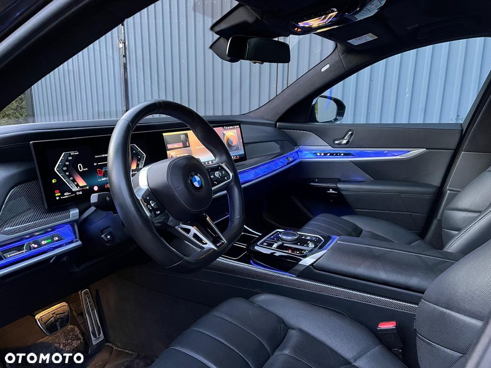 BMW Seria 7 740Ld xDrive sport - 31