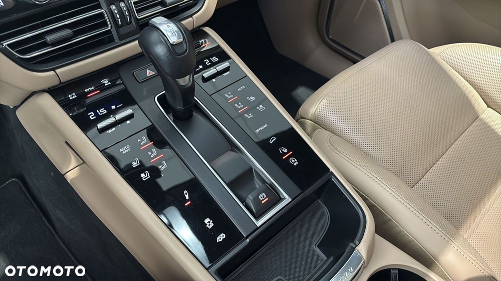 Porsche Macan Standard - 16