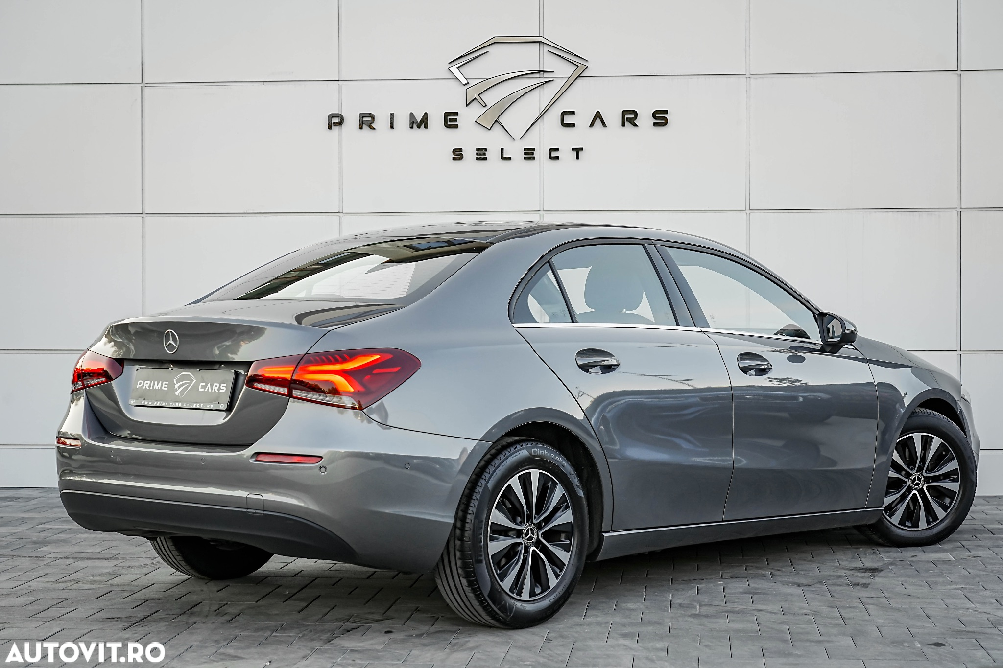 Mercedes-Benz A 180 d 7G-DCT - 2