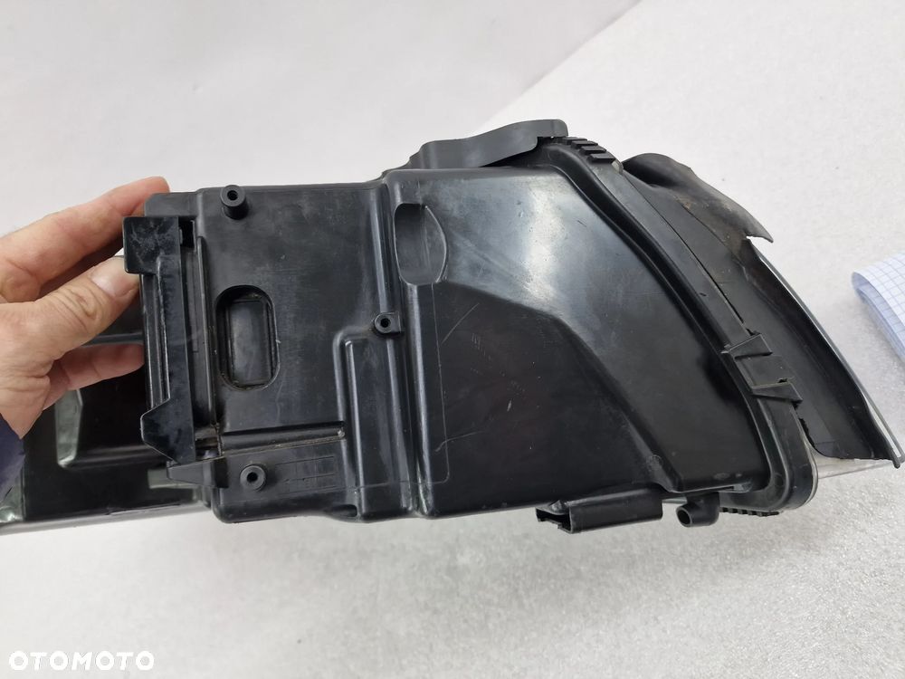 AUDI A8 D3 / D3 LIFT 02-08 LEWA ZWYKŁA LAMPA PRZEDNIA PRZÓD SOCZEWKA , NR AUKCJI LA518 - 10