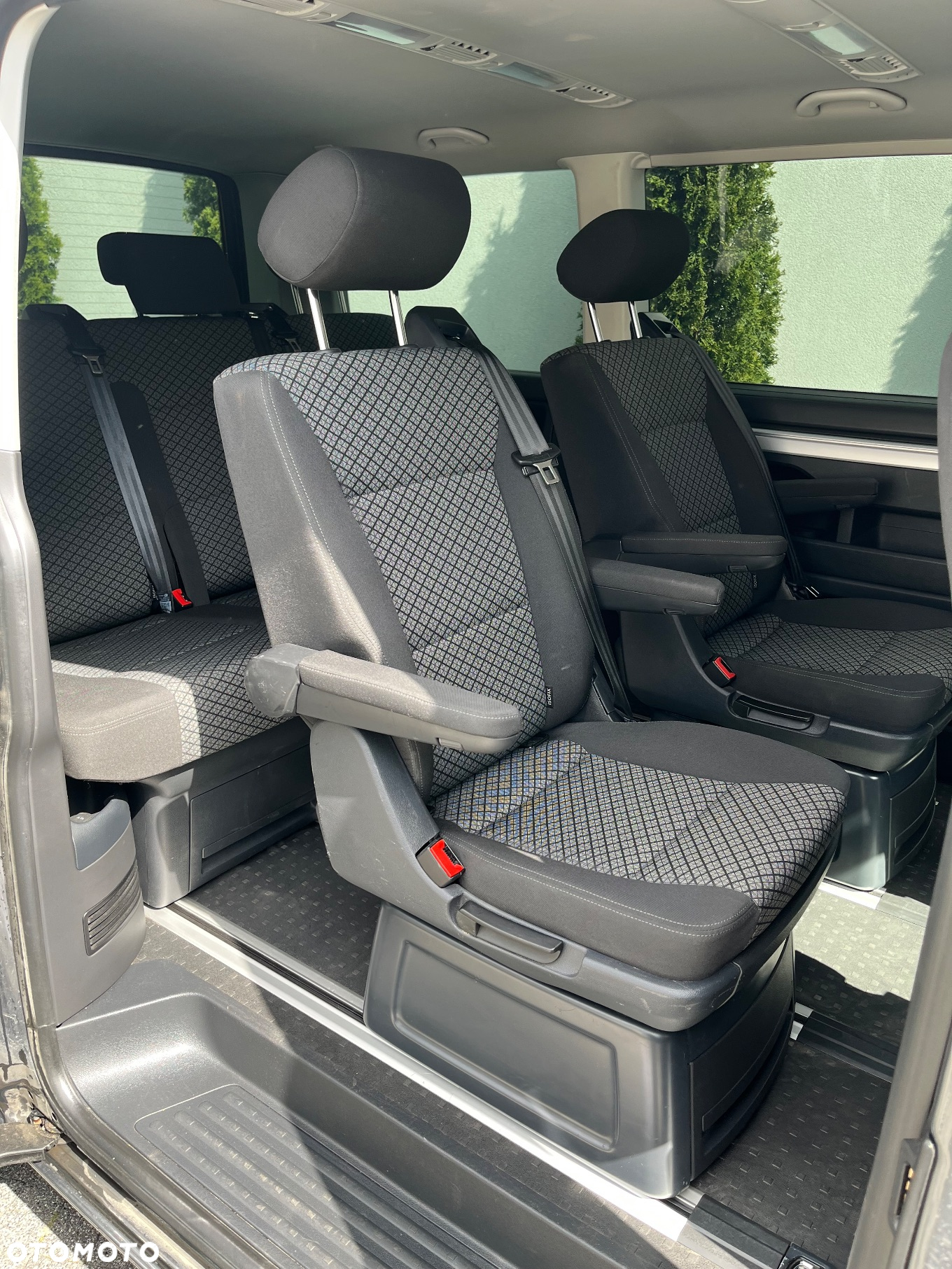 Volkswagen Multivan 6.1 2.0 TDI L1 Trendline DSG - 29