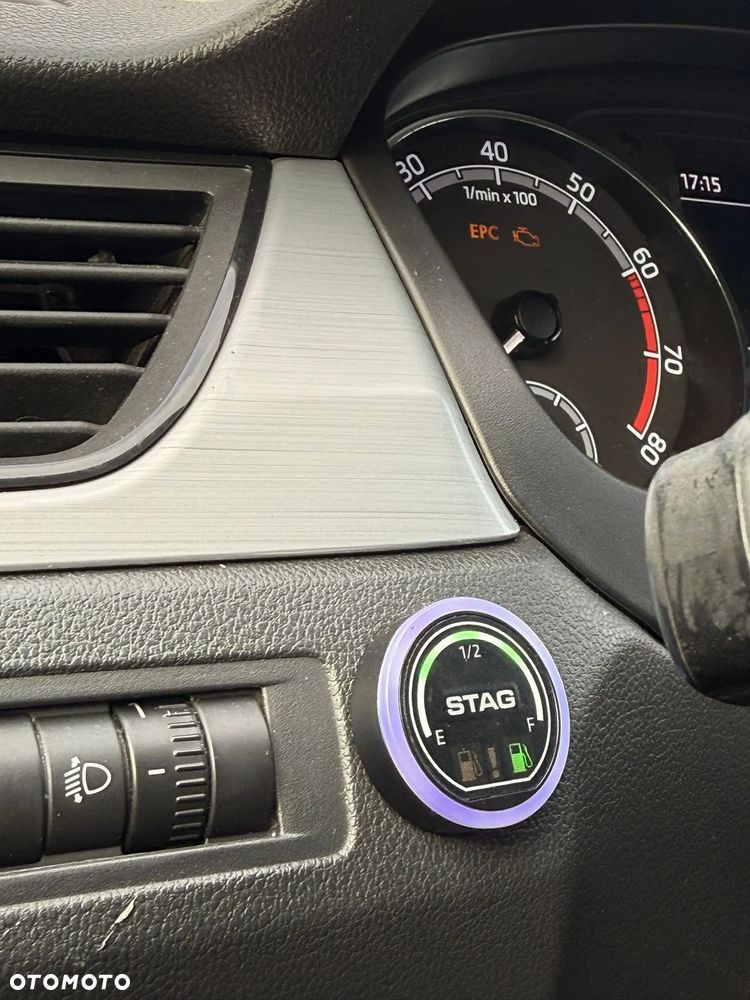 Skoda RAPID 1.0 TSI Ambition - 8