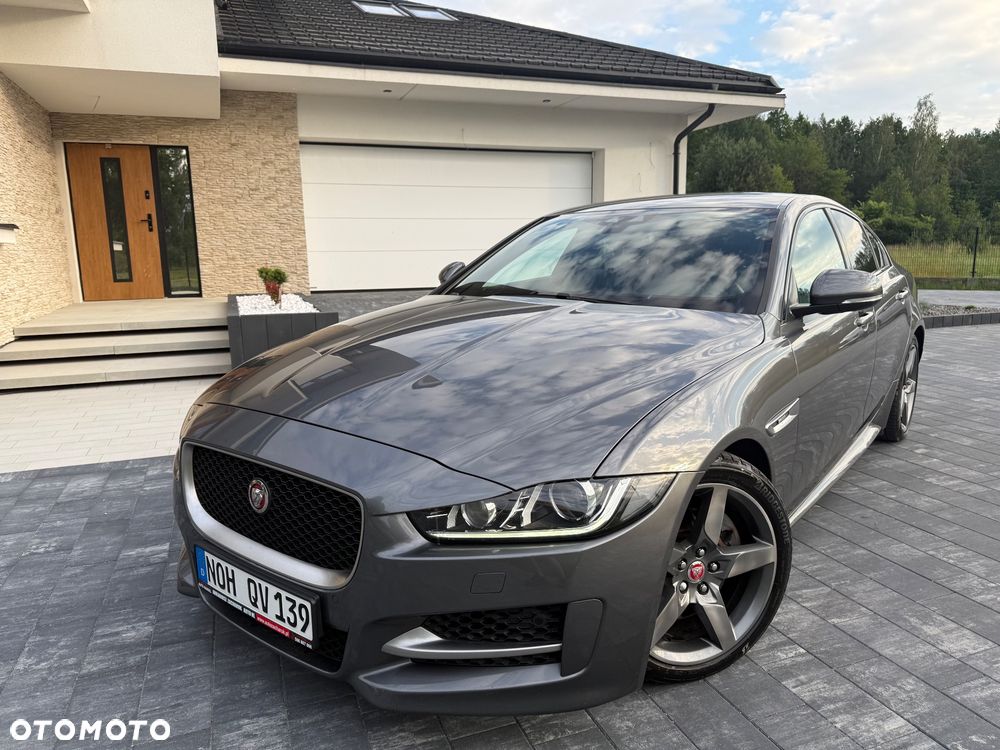 Jaguar XE 2.0 D R-Sport - 1