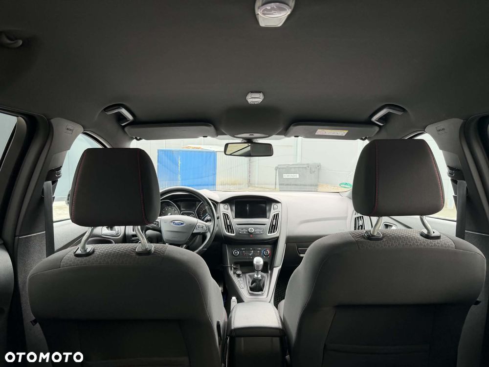 Ford Focus 1.5 EcoBoost ST-Line - 23