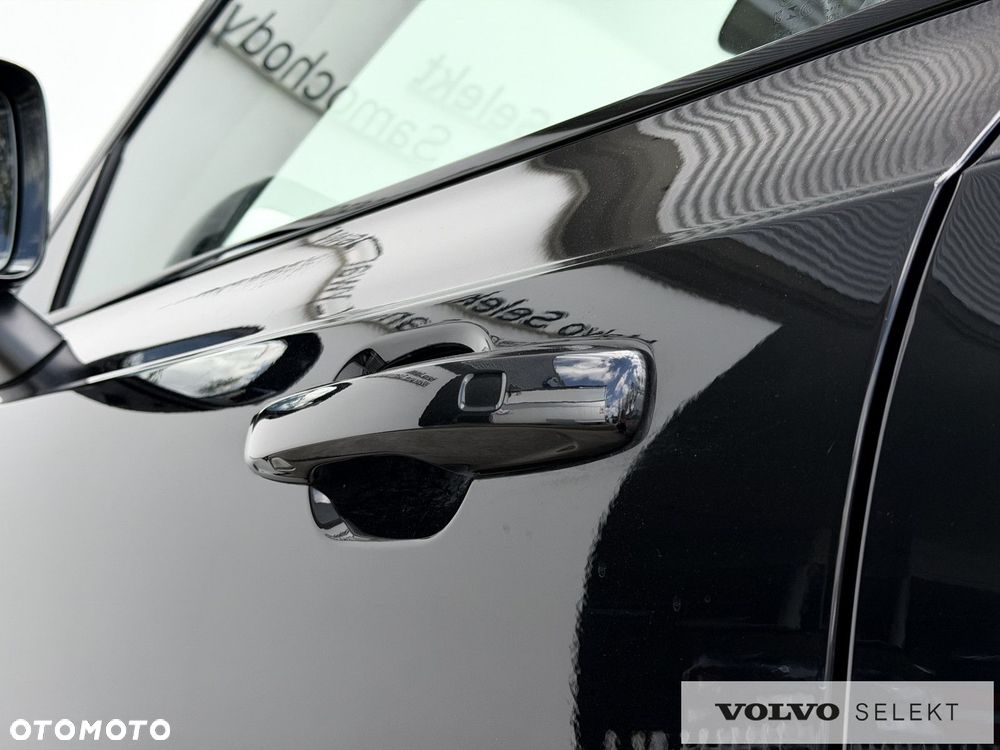 Volvo XC 90 - 9