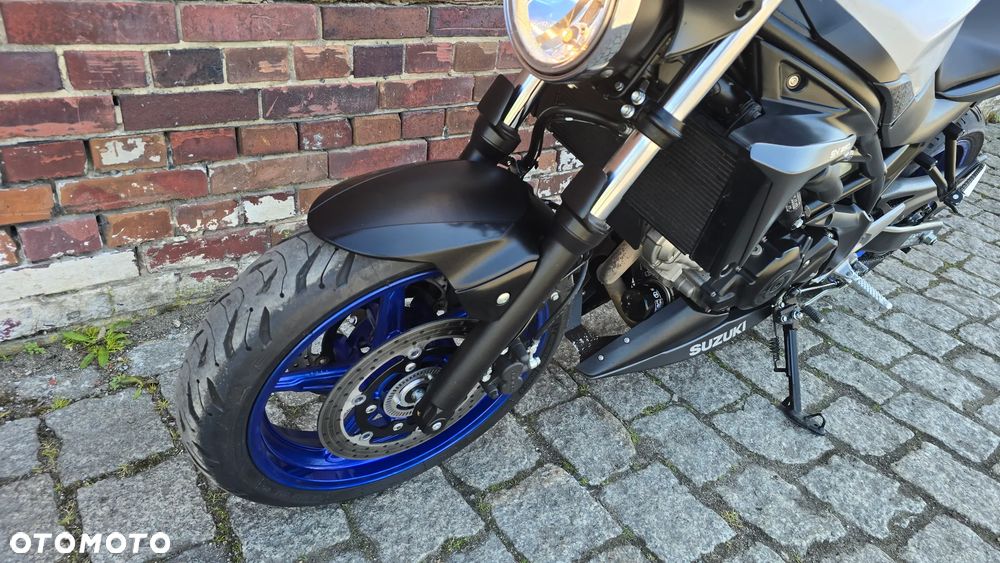 Suzuki SV - 5