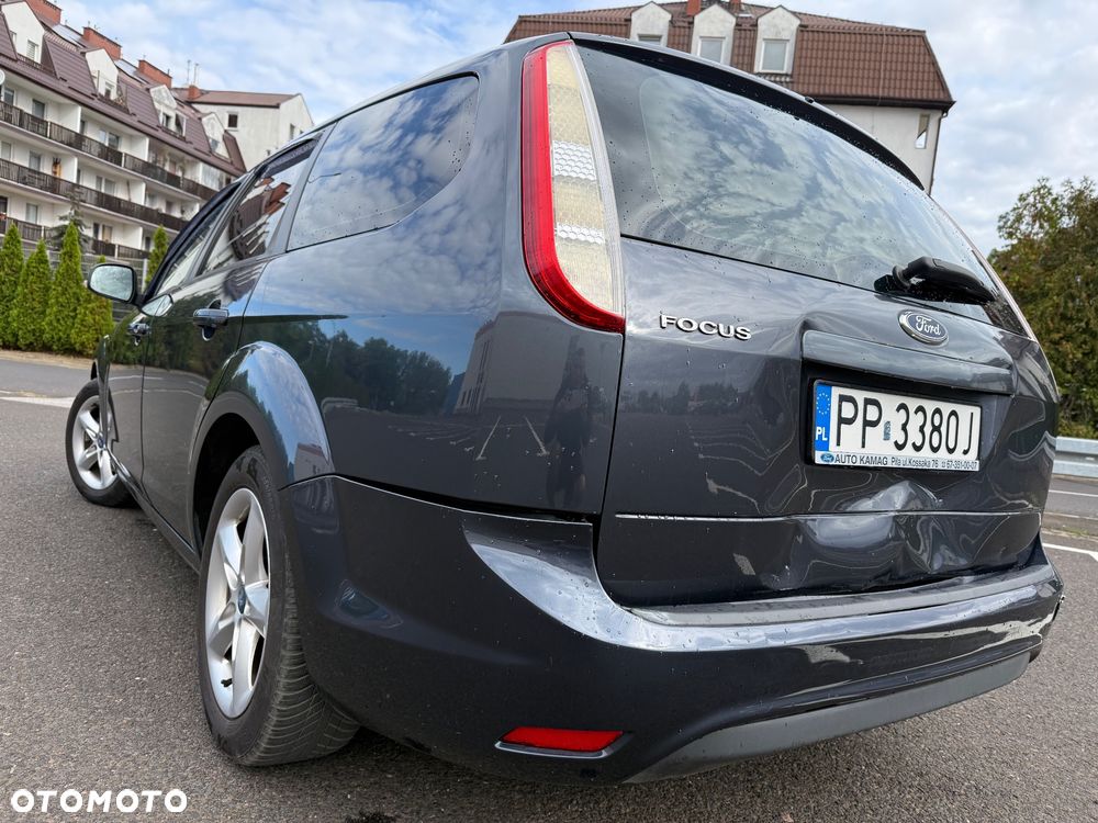 Ford Focus 1.6 Trend - 11