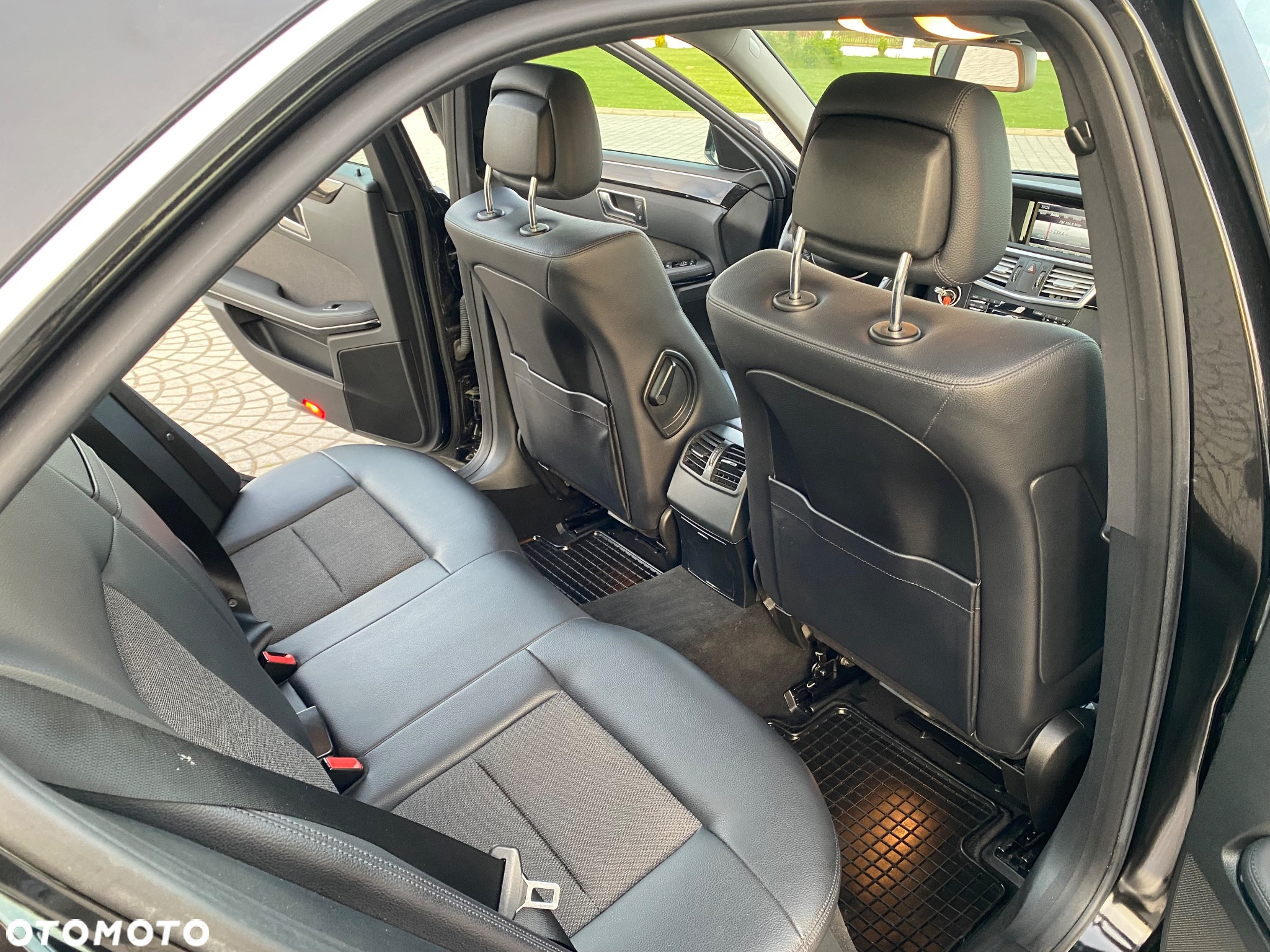 Mercedes-Benz Klasa E 350 T CDI DPF 4Matic BlueEFFICIENCY 7G-TRONIC Avantgarde - 11