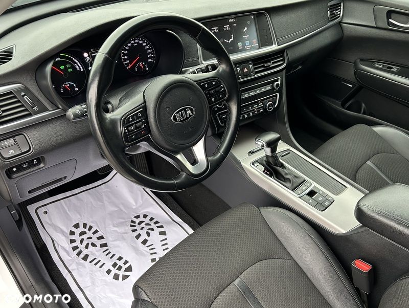 Kia Optima - 28