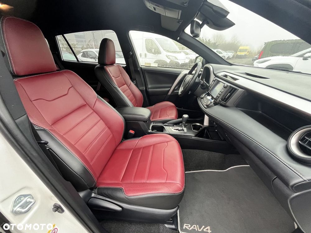 Toyota RAV4 Hybrid Premium 4x4 - 31