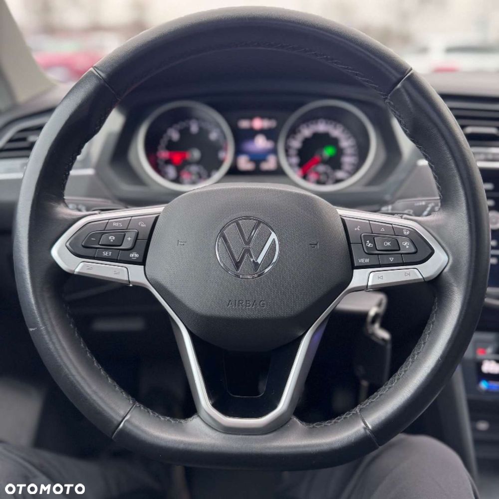 Volkswagen Tiguan - 34