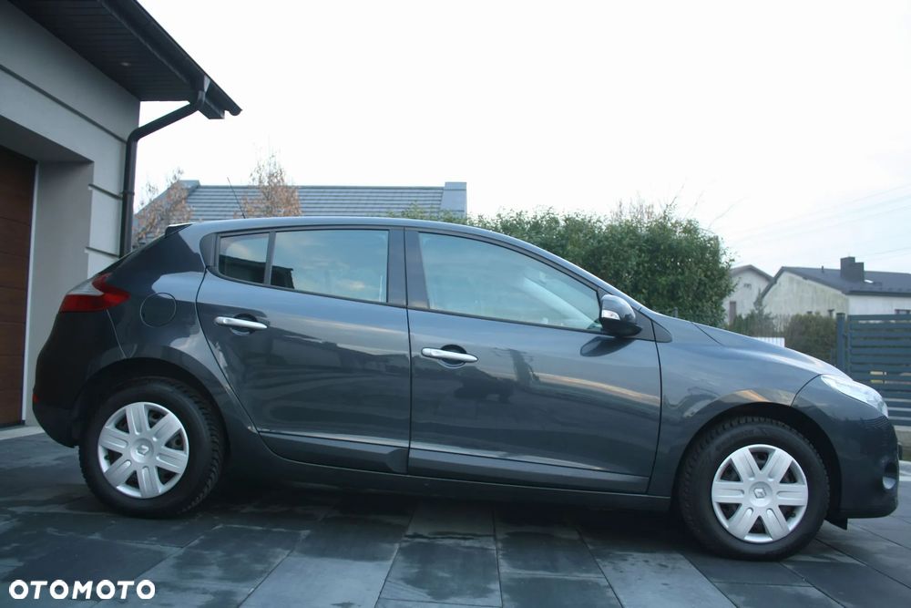 Renault Megane 1.6 16V Dynamique Euro5 - 9