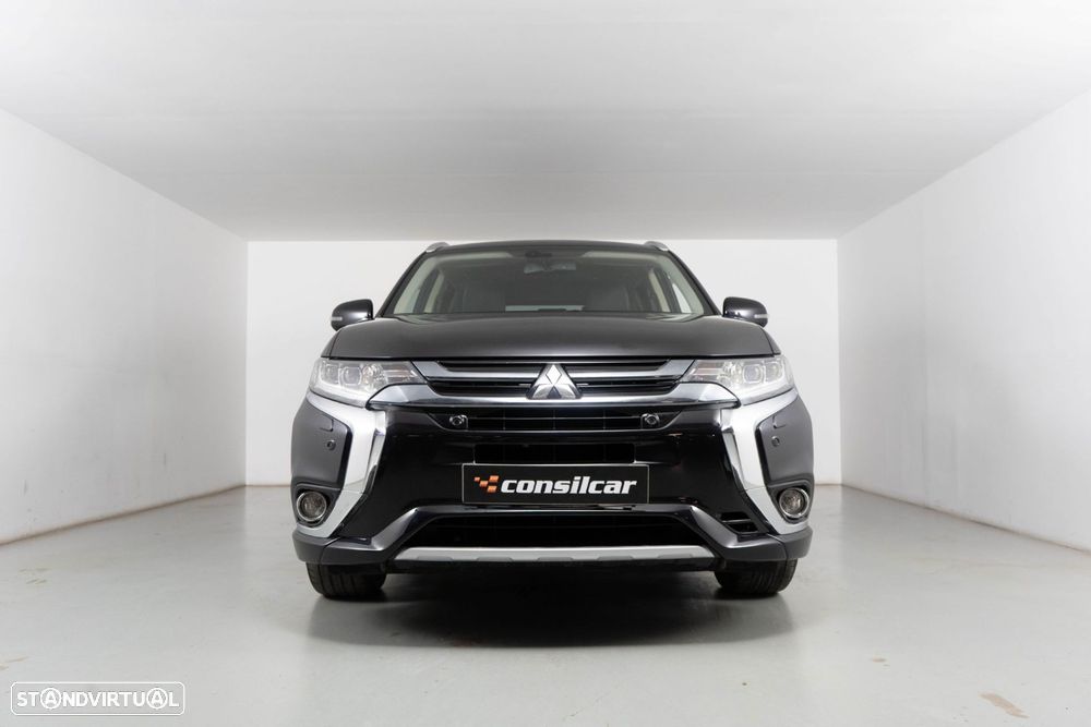 Mitsubishi Outlander - 3