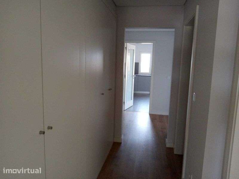 Arrenda-se Apartamento T2- Feijó junto ao Almar - Grande imagem: 3/9