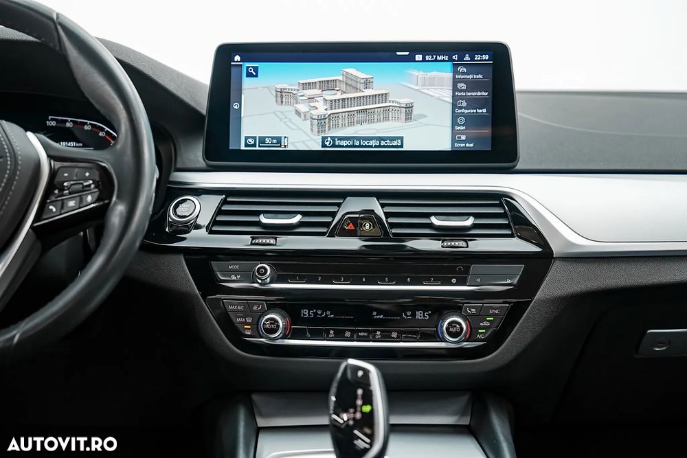 BMW Seria 5 520i Aut. Sport Line - 14