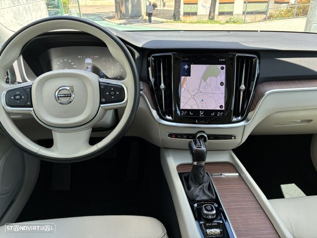 Volvo V60 2.0 D4 Momentum Plus Geartronic - 19