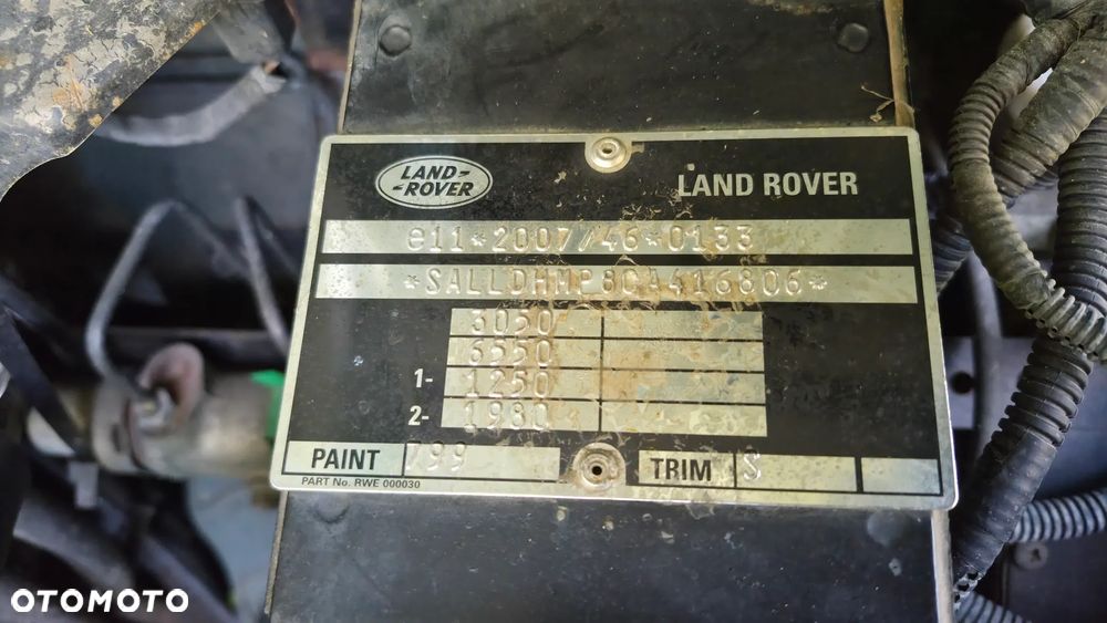 Land Rover Defender 2.2 TD4 E - 25