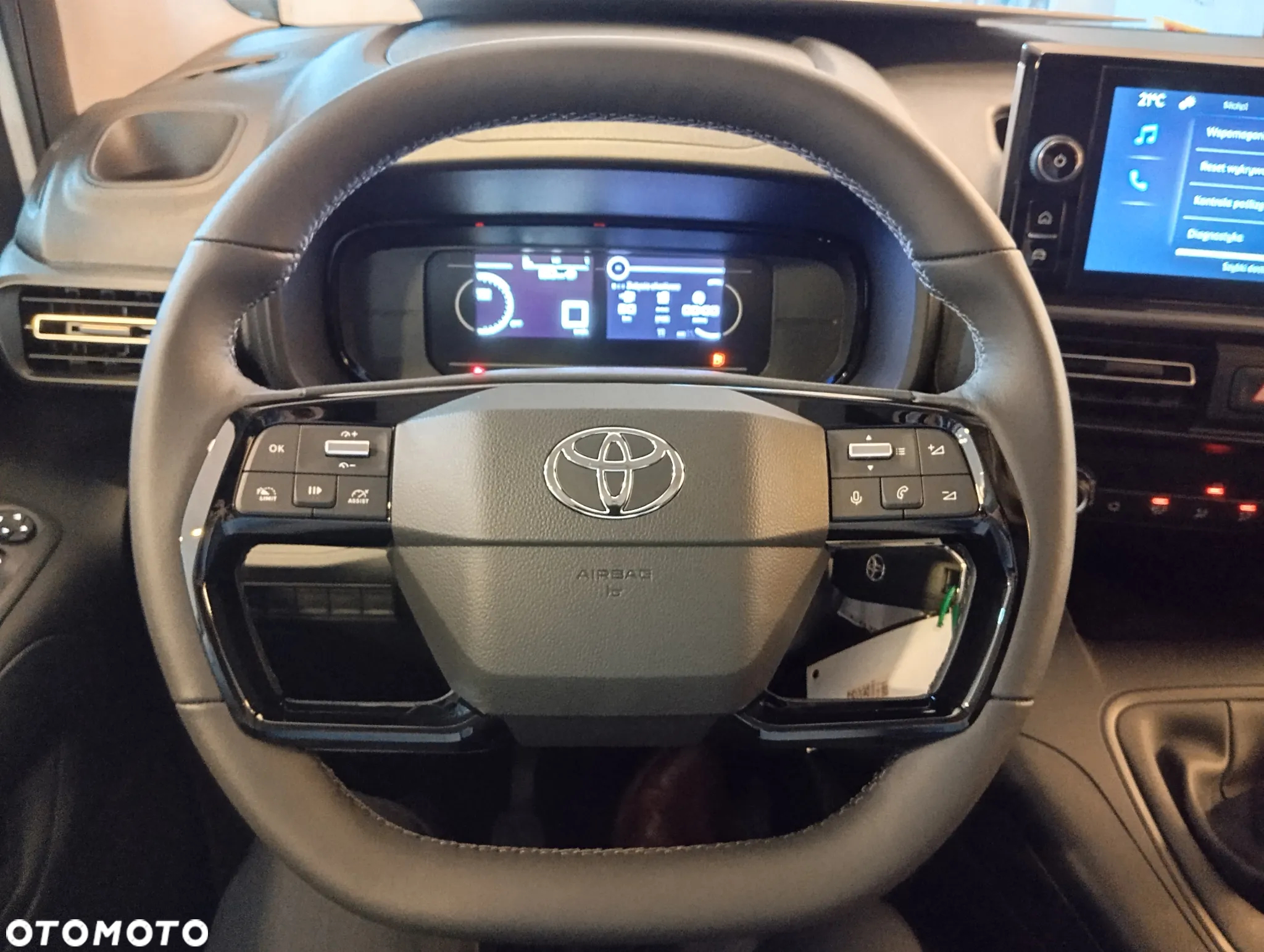 Toyota PROACE CITY L2 - 10