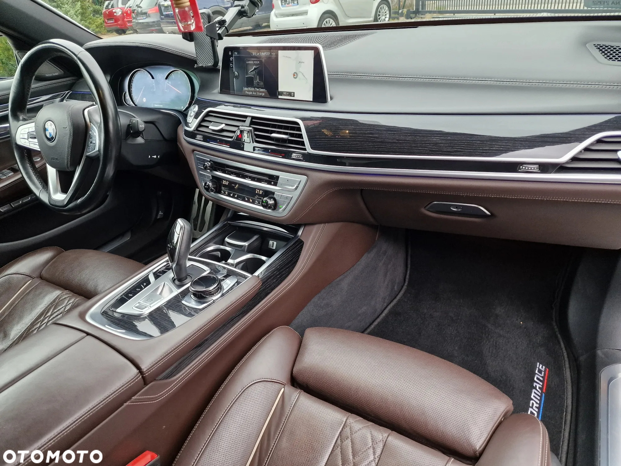 BMW Seria 7 750Li xDrive - 16