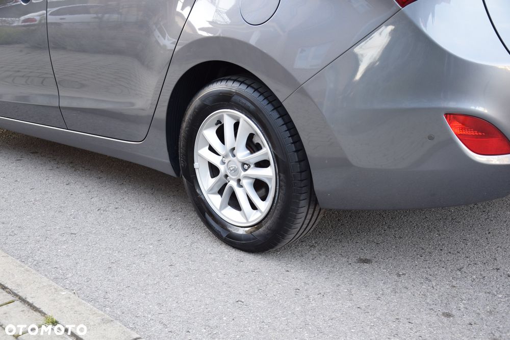 Hyundai i30 i30cw 1.4 Trend - 10
