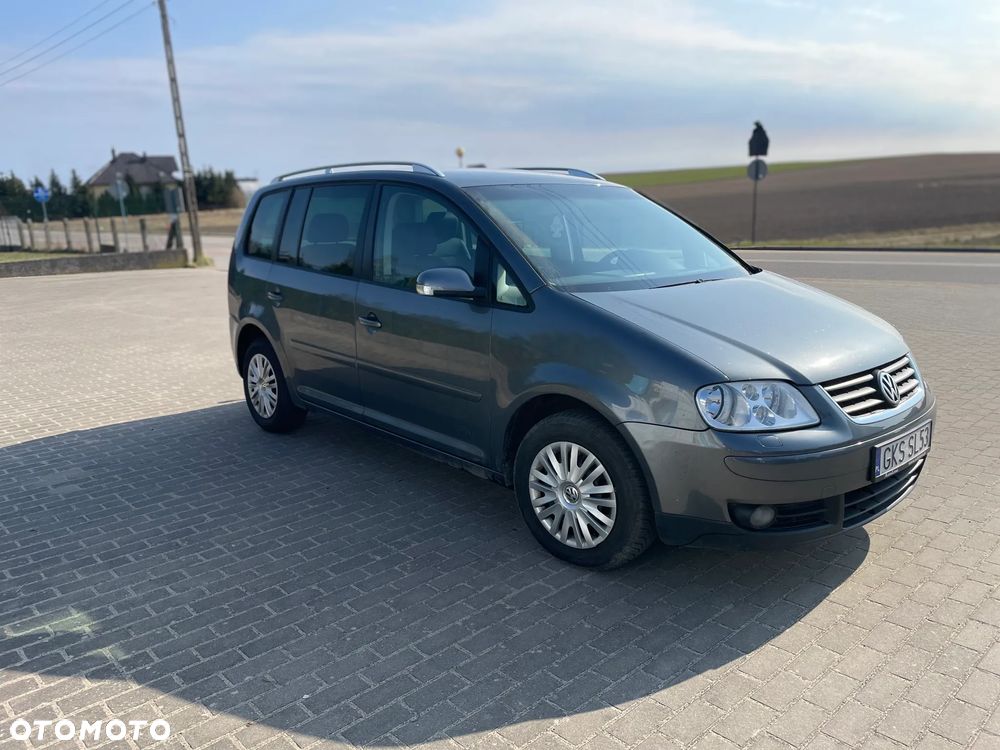 Volkswagen Touran 1.6 FSI - 6