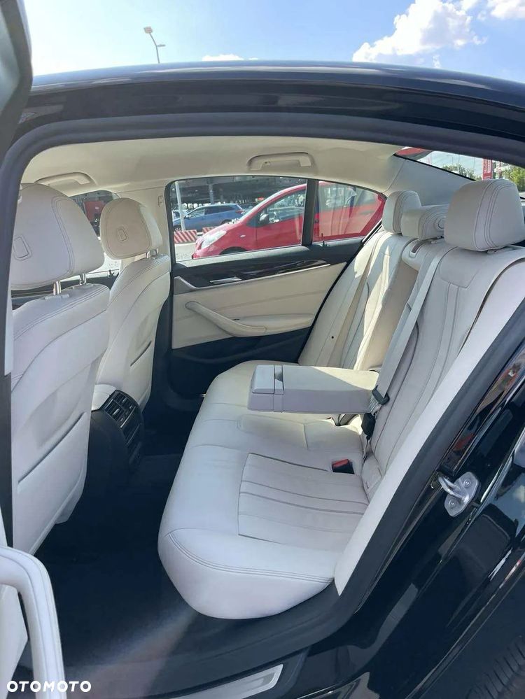 BMW Seria 5 518d Luxury Line sport - 4