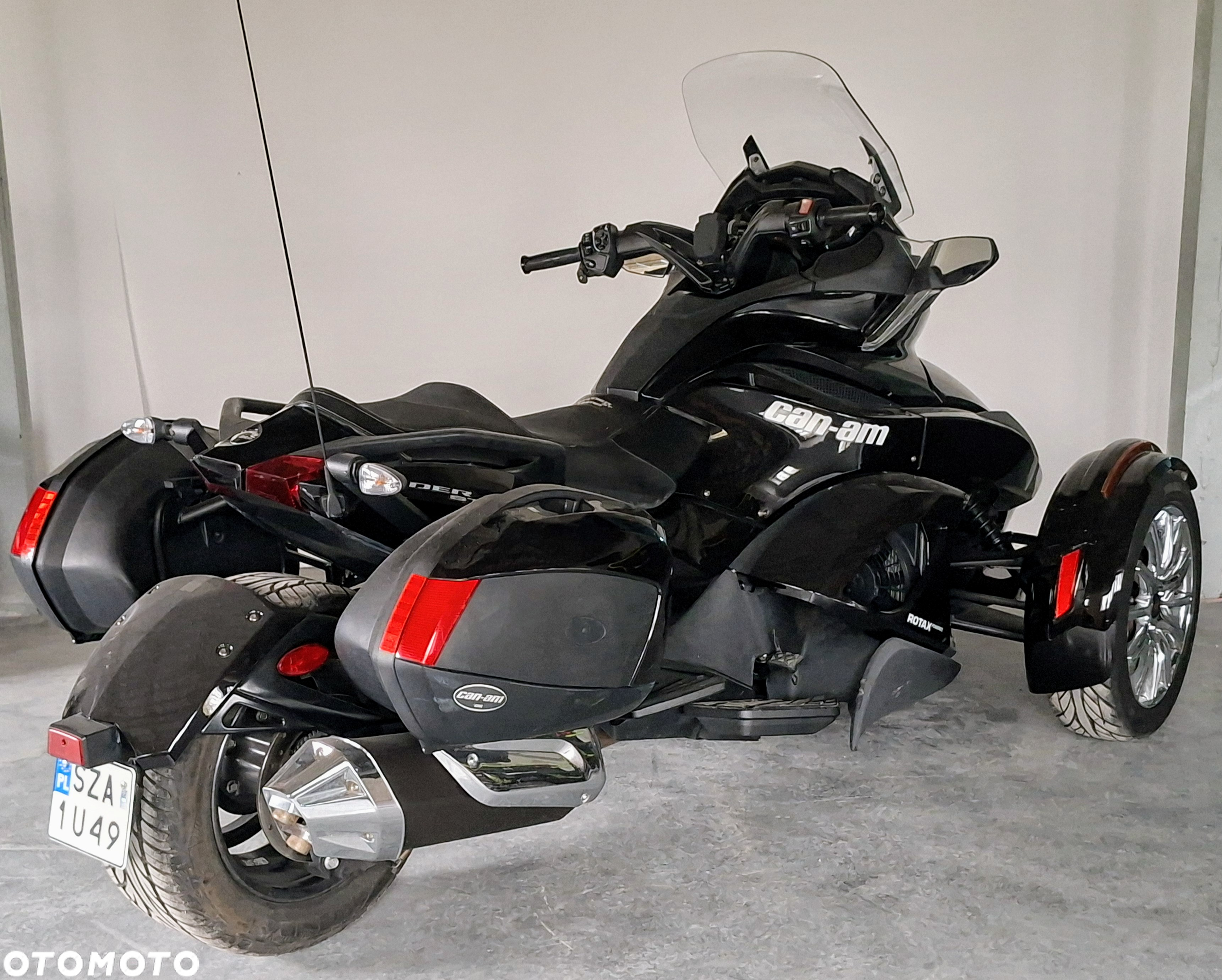 Can-Am Spyder - 8