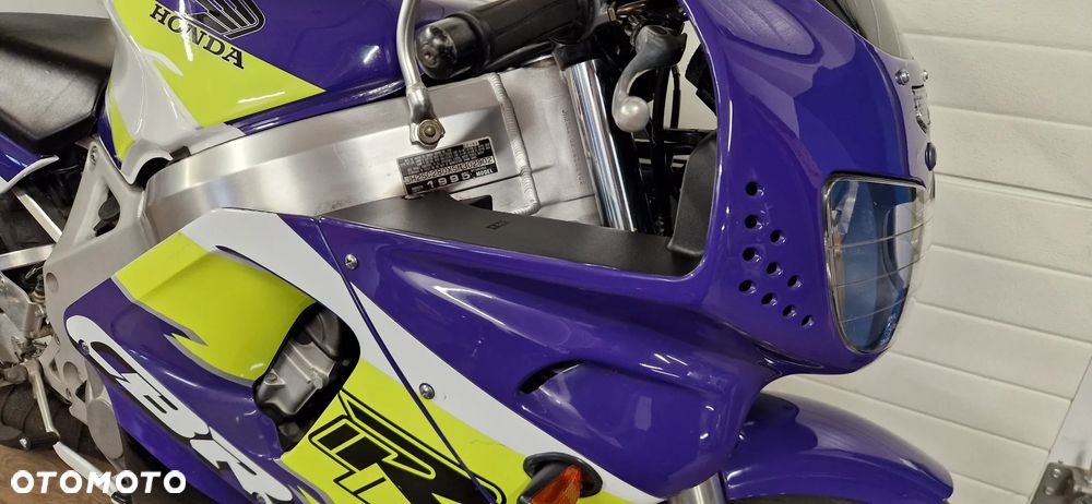 Honda CBR - 4