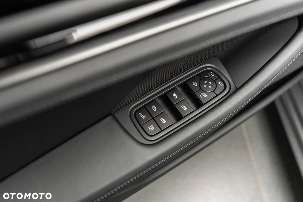 Porsche Panamera - 24