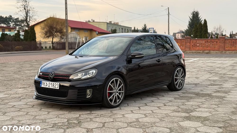 Volkswagen Golf 2.0 GTI - 1