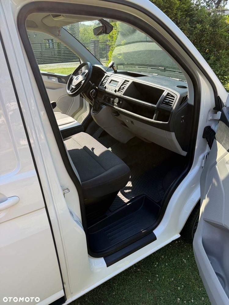 Volkswagen Transporter - 28