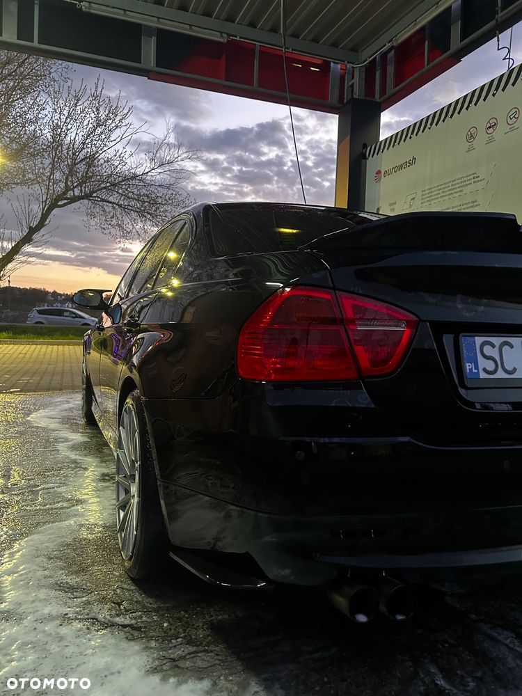 BMW Seria 3 318i - 9