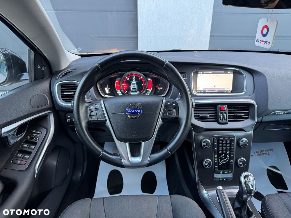 Volvo V40 Cross Country D3 Momentum - 25