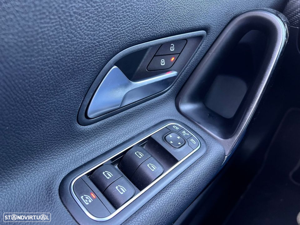 Mercedes-Benz A 180 - 22