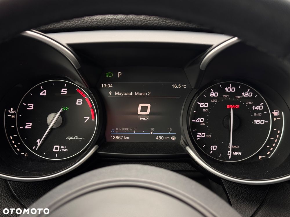 Alfa Romeo Giulia 2.0 Turbo 16V AT8 Veloce - 16