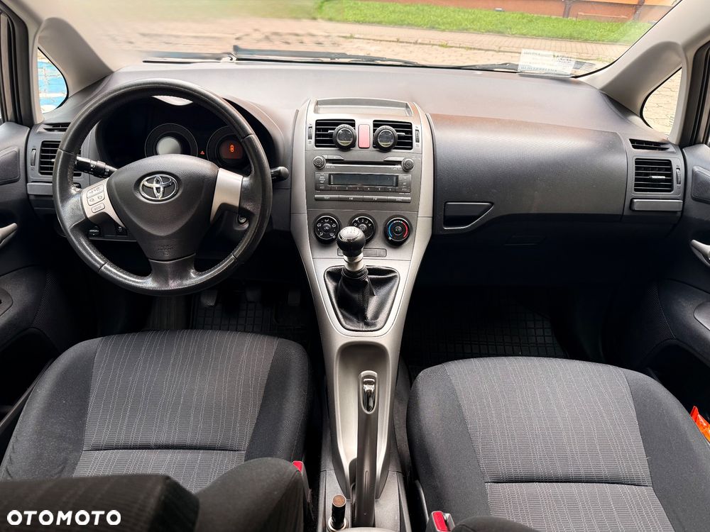 Toyota Auris 2.0 D-4D Sol - 6