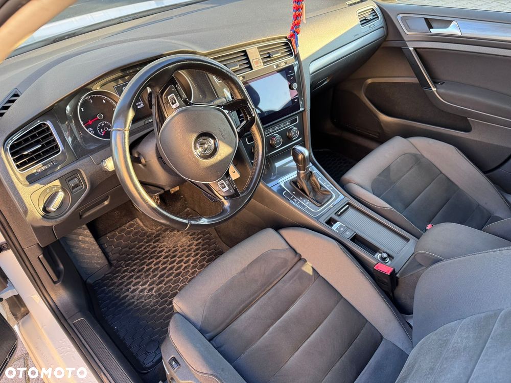 Volkswagen Golf 1.6 TDI SCR DSG Comfortline - 6