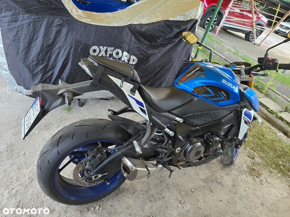 Suzuki GSX 1000 - 3