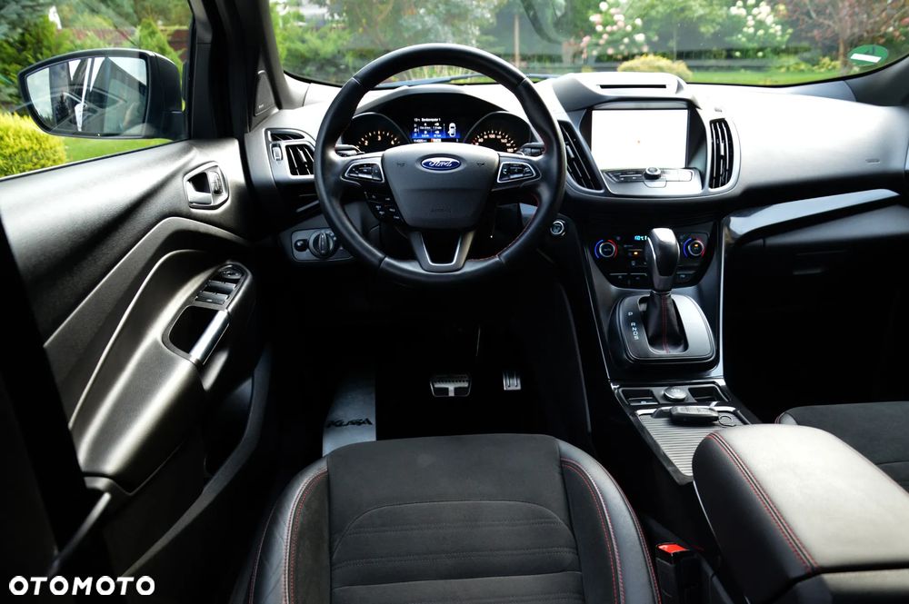 Ford Kuga 2.0 TDCi 4x4 ST-Line - 27